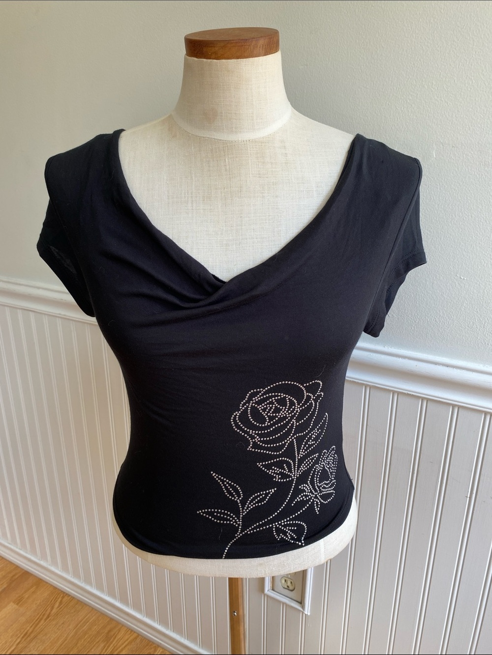 5 for $25! NWT Black Short-Sleeve Top with Rhinestone Rose